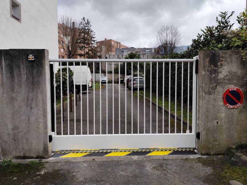 Remplacement d’un portail coulissant dans une résidence à Pantin